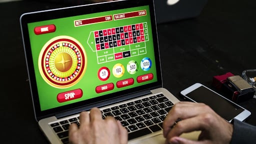 Reasons to Play at Online Casinos